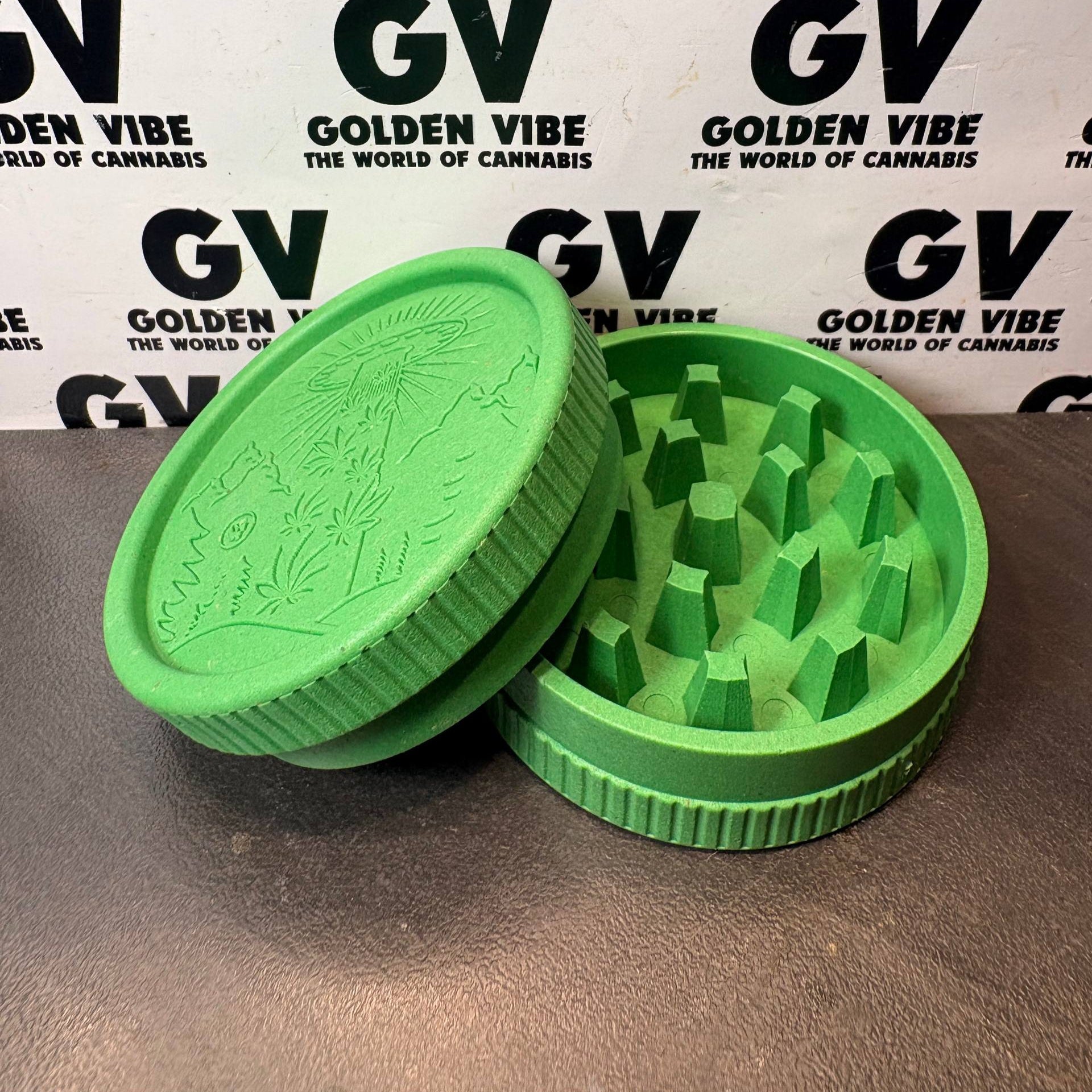Image of GRINDER FIRE-FLOW HEMP 420 ALIEN 55MM