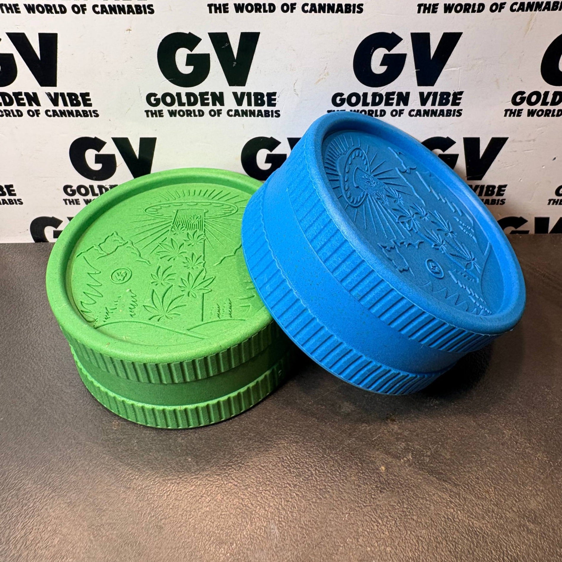 Image of GRINDER FIRE-FLOW HEMP 420 ALIEN 55MM