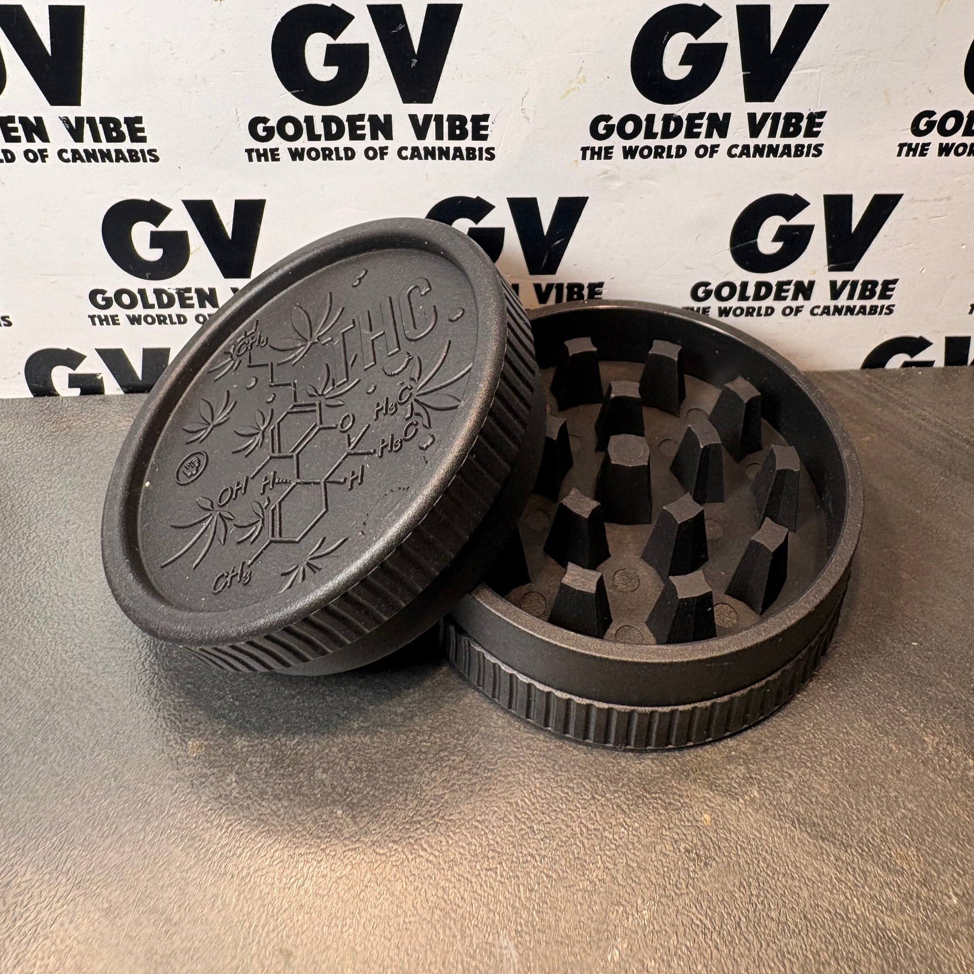 Image of GRINDER FIRE-FLOW HEMP 420 THC MOLECULE 55MM