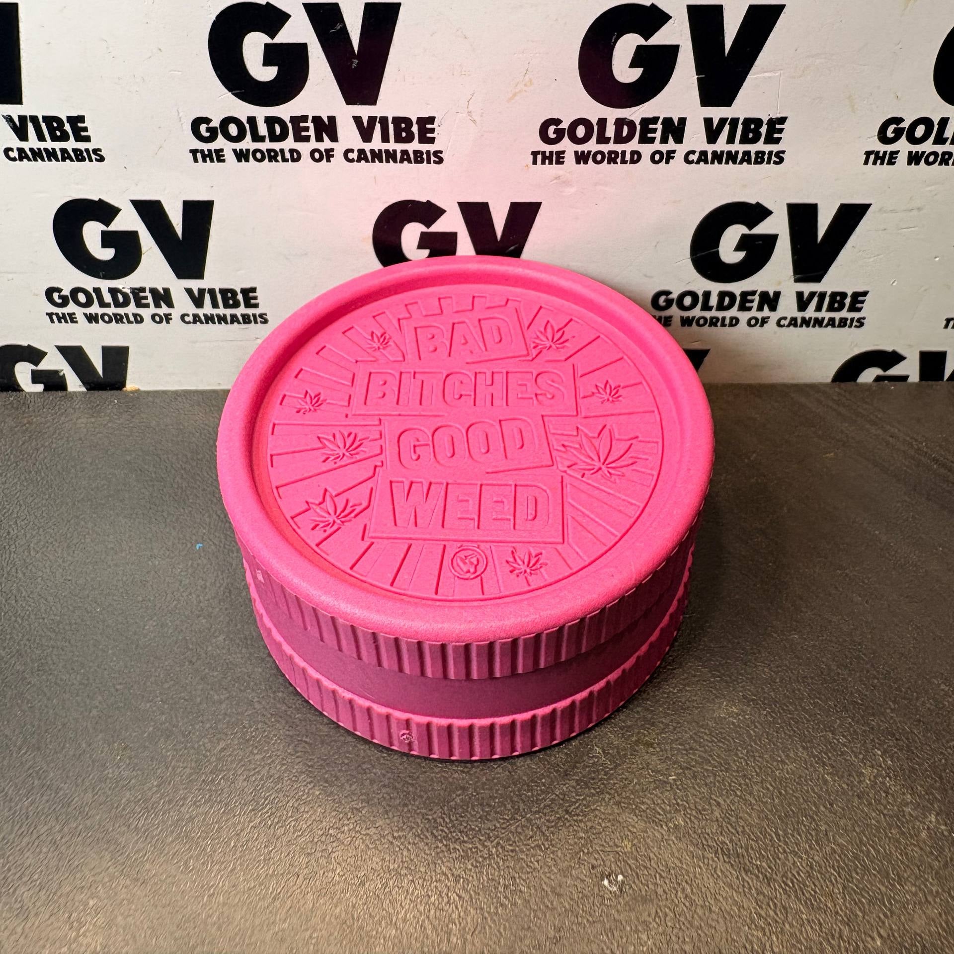Image of GRINDER FIRE-FLOW HEMP 420 BAD BITCHES 55MM