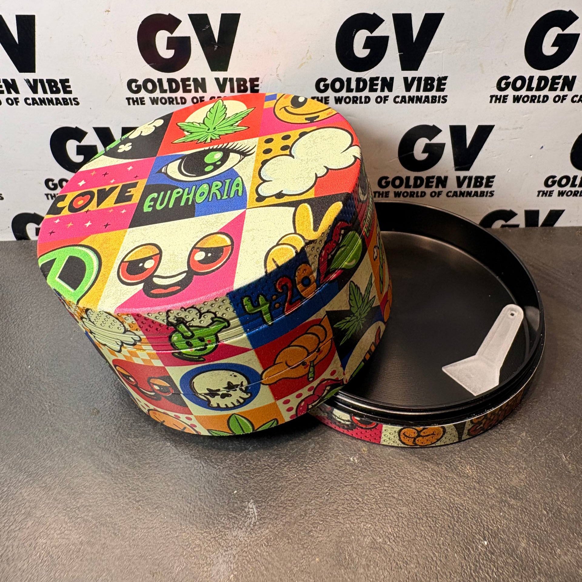 Image of GRINDER EUPHORIA GROOVY 63MM