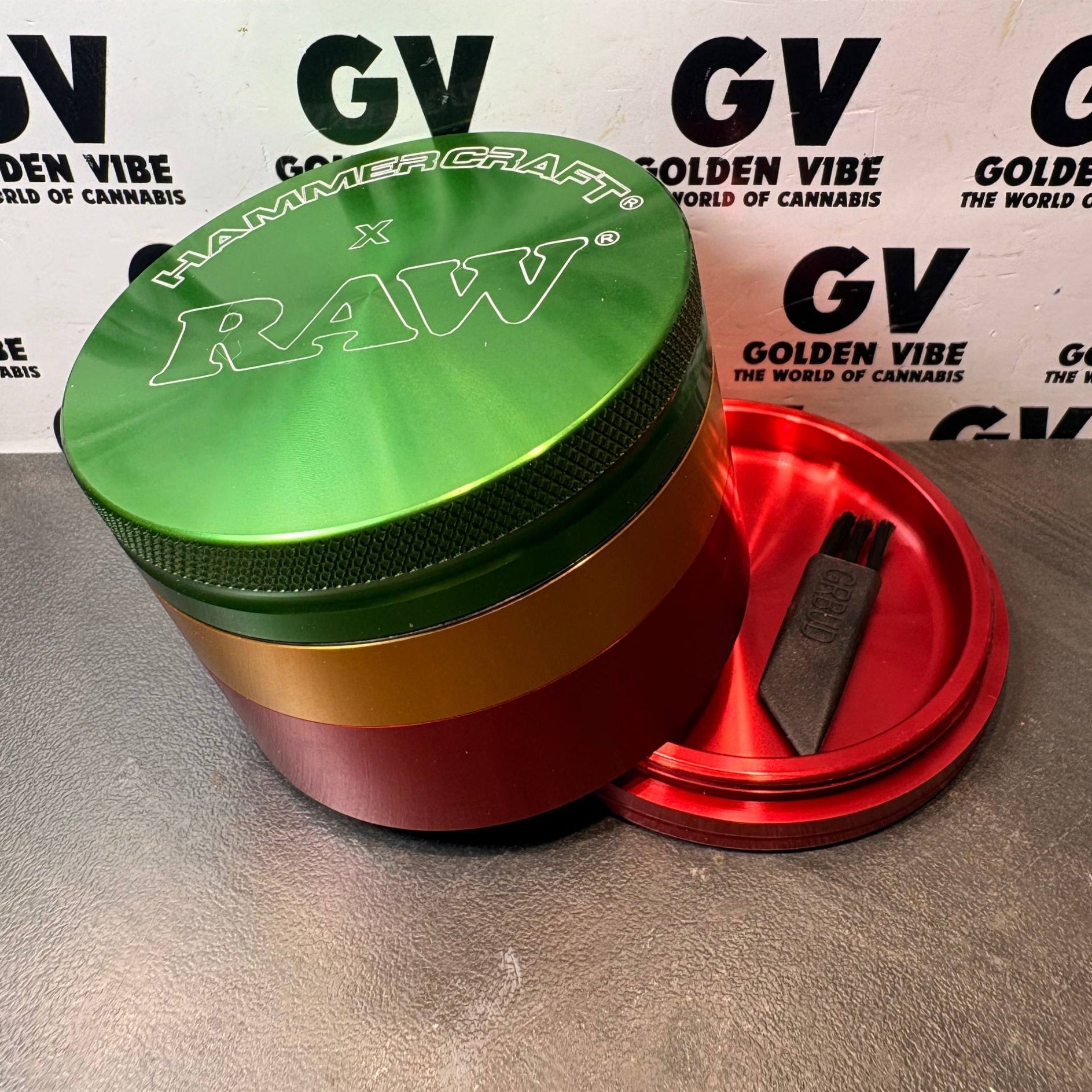 Image of GRINDER RAW X HAMMERCRAFT 4 PARTIES 61MM RASTA