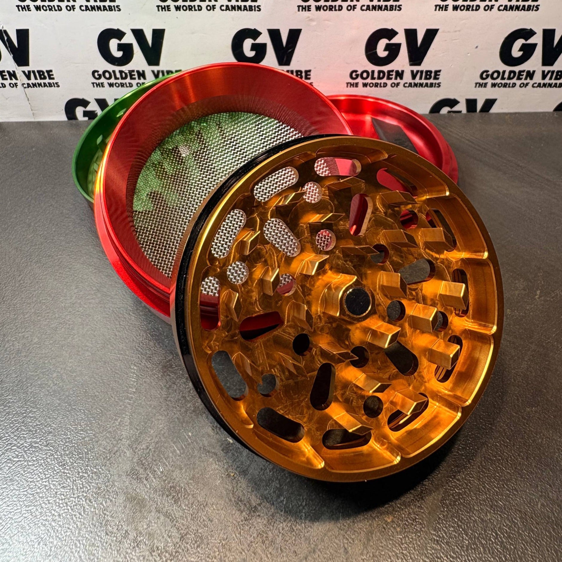 Image of GRINDER RAW X HAMMERCRAFT 4 PARTIES 61MM RASTA
